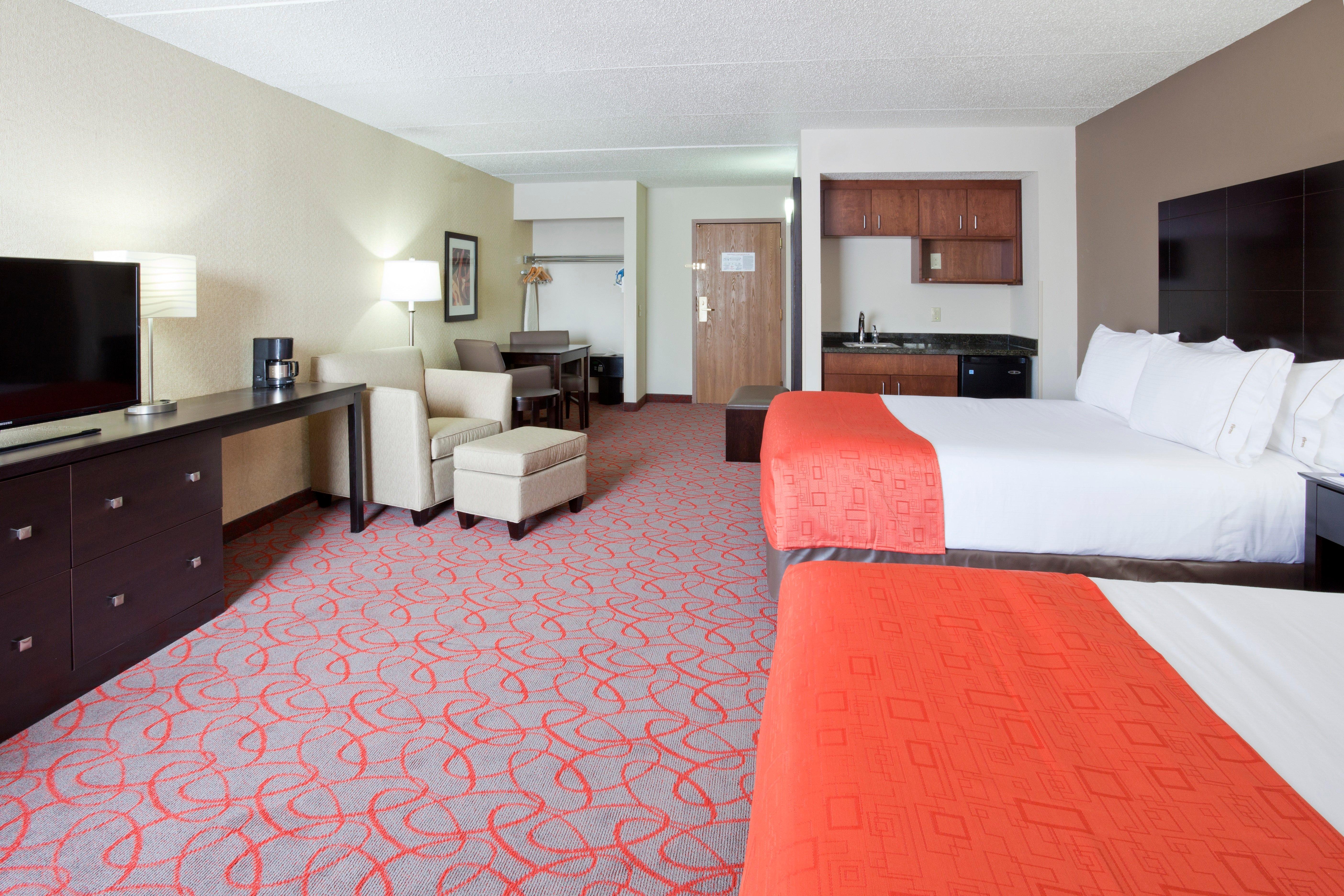 Holiday Inn Express & Suites Bloomington West By Ihg Exterior foto