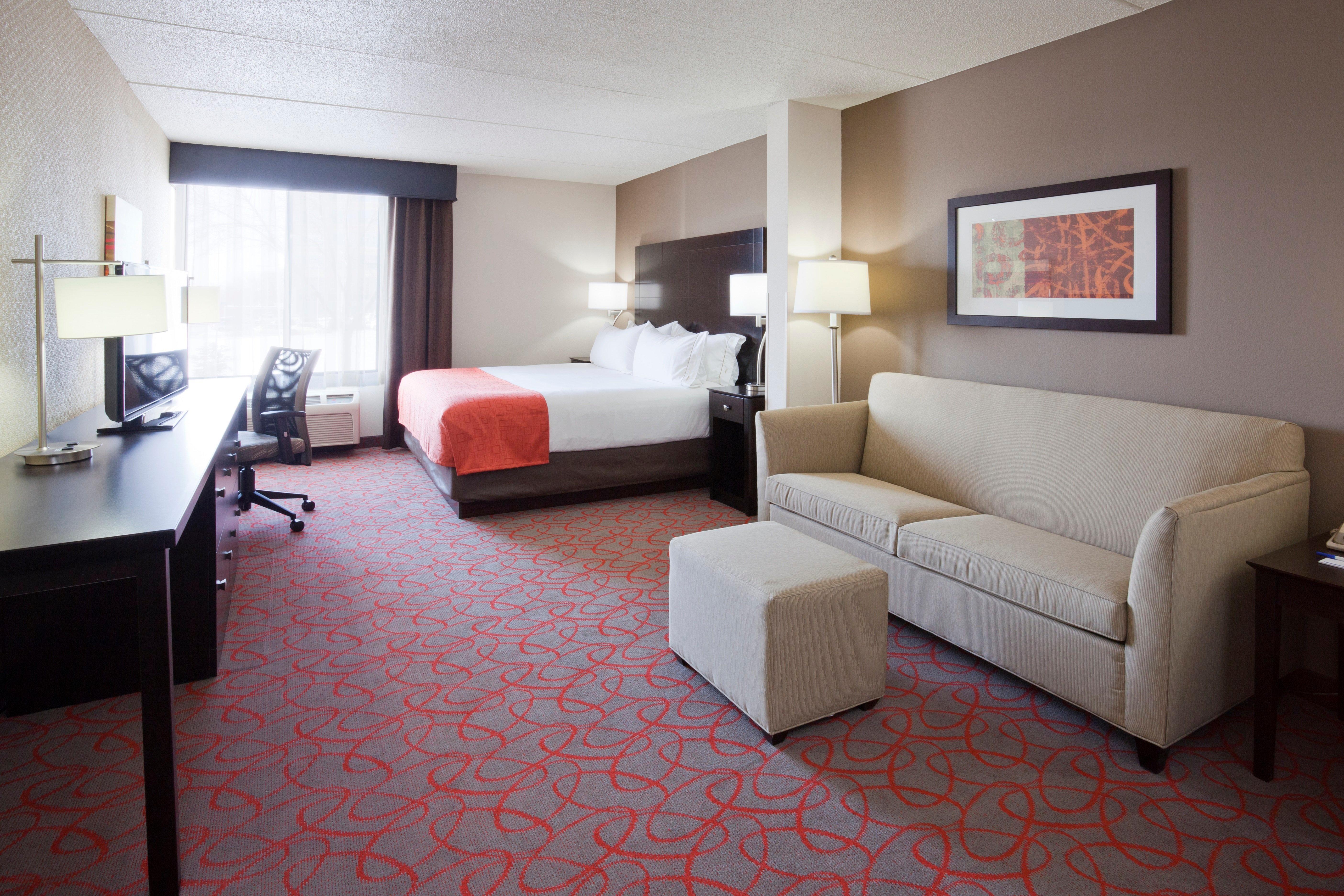 Holiday Inn Express & Suites Bloomington West By Ihg Exterior foto