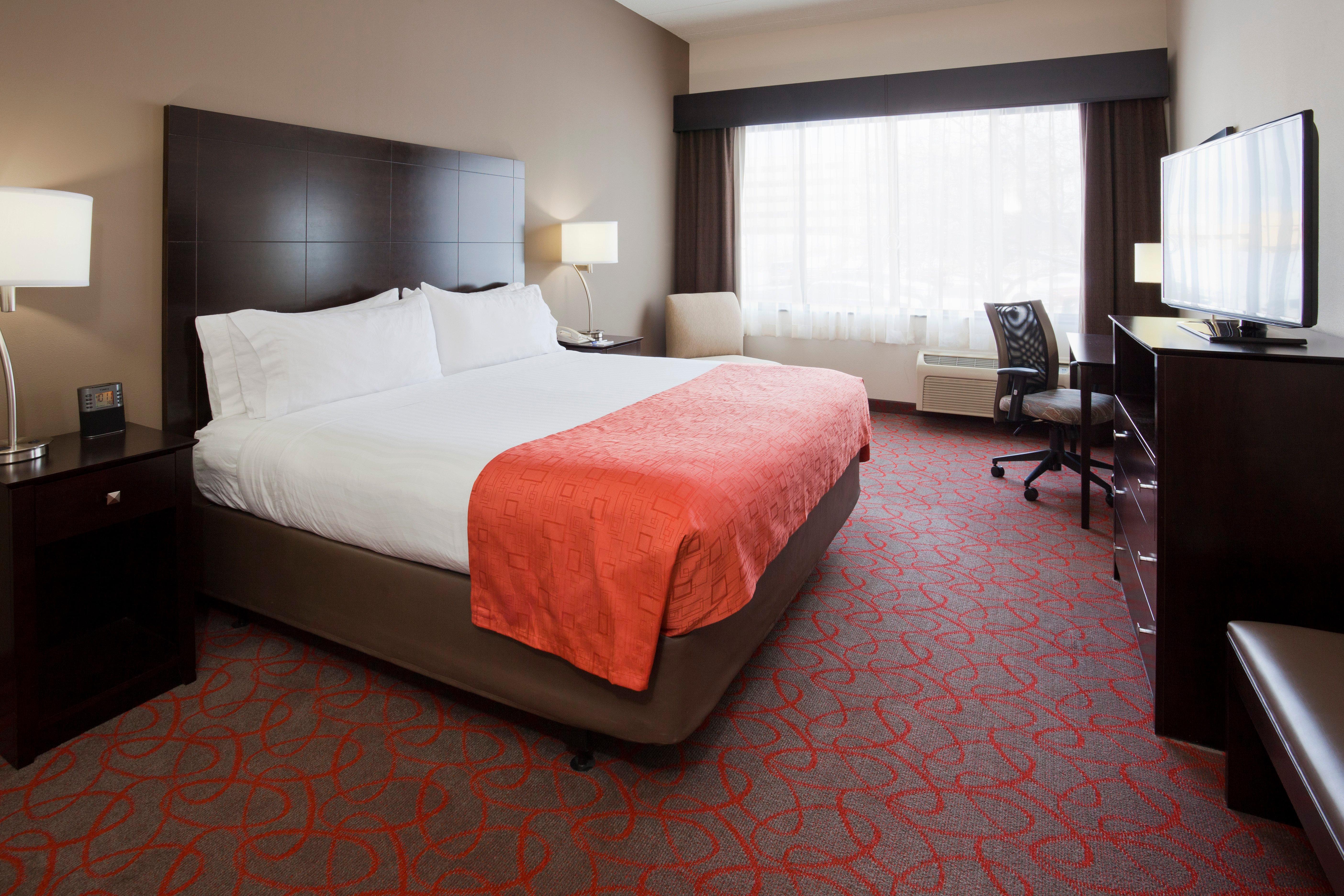 Holiday Inn Express & Suites Bloomington West By Ihg Exterior foto