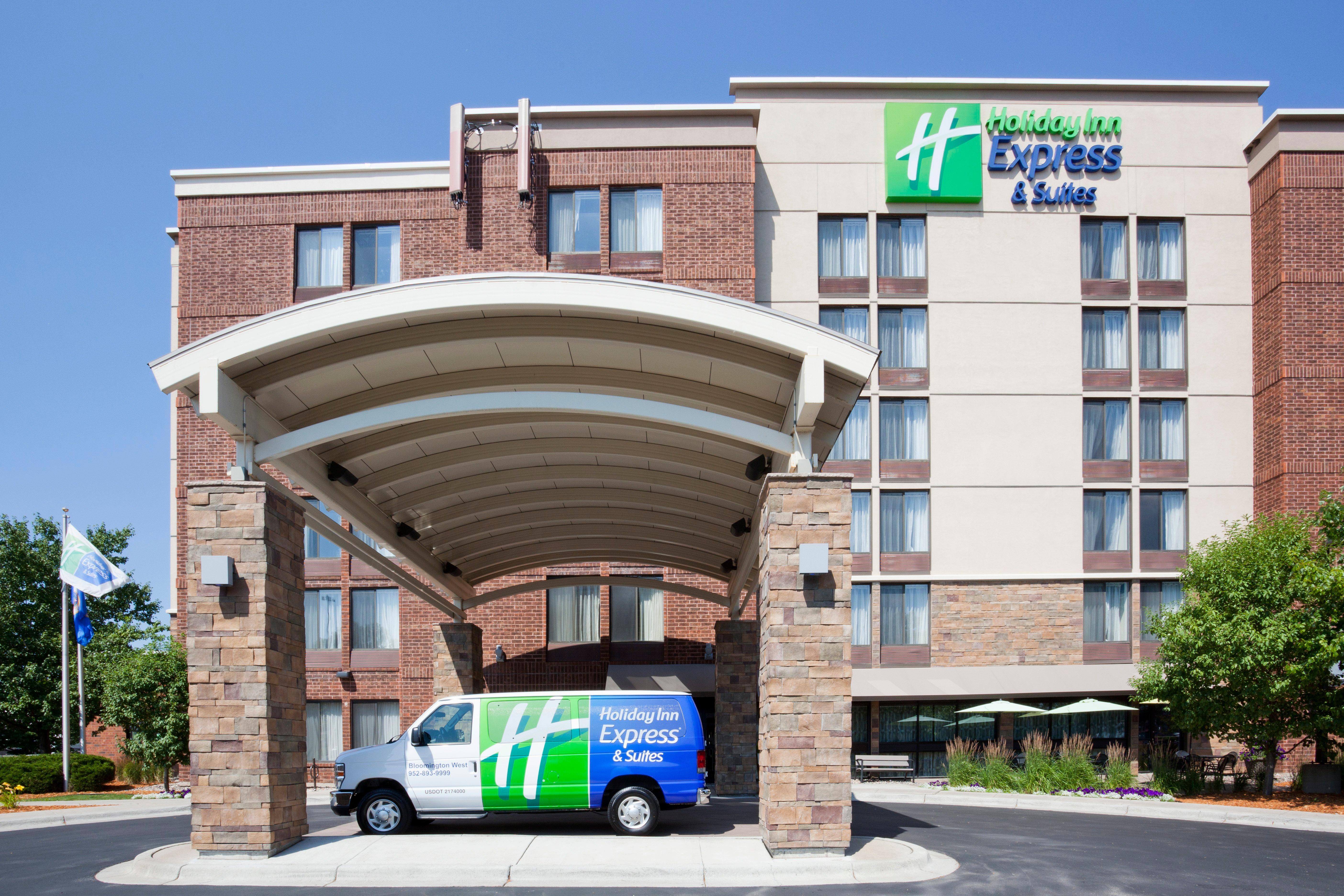 Holiday Inn Express & Suites Bloomington West By Ihg Exterior foto