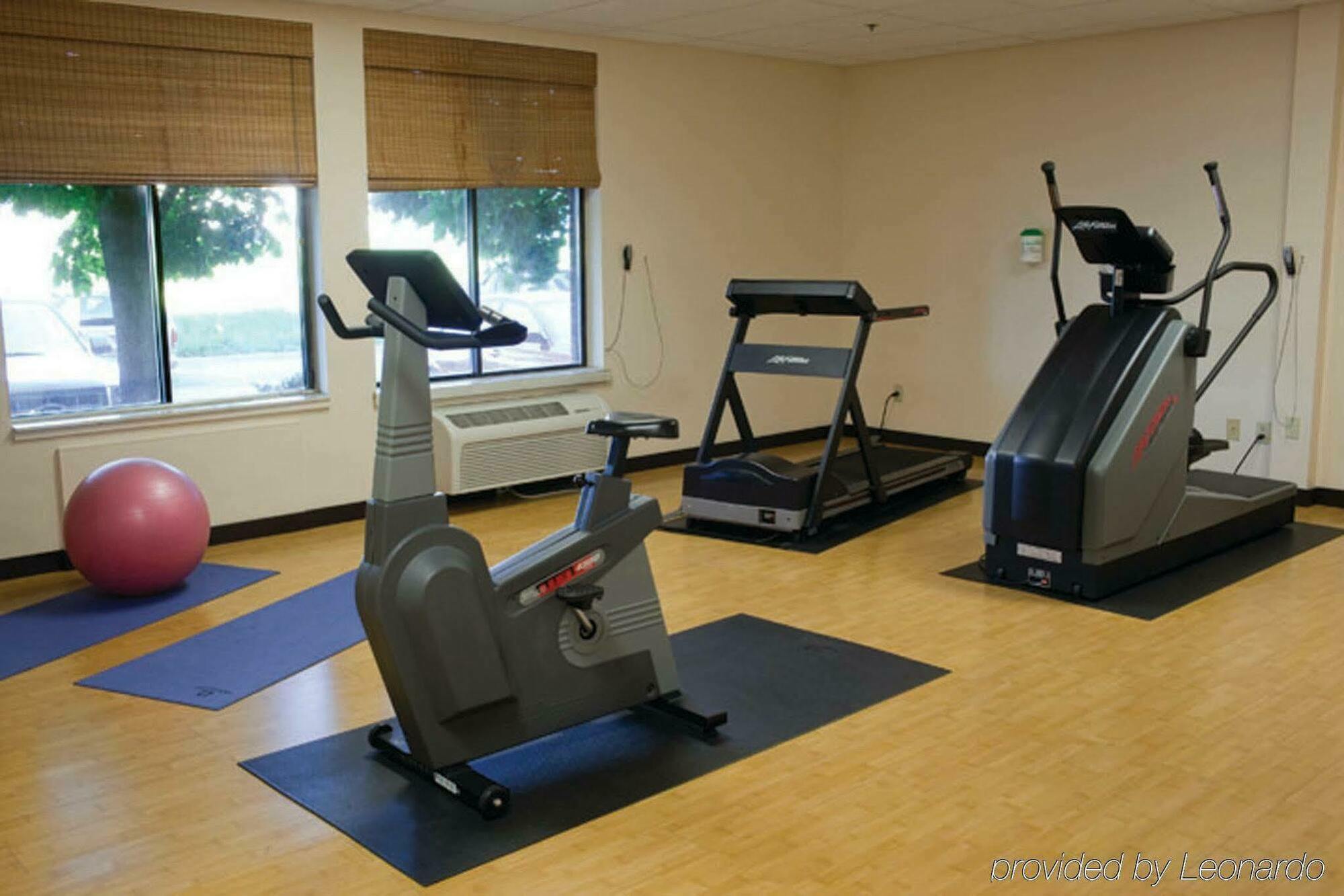 Holiday Inn Express & Suites Bloomington West By Ihg Facilidades foto